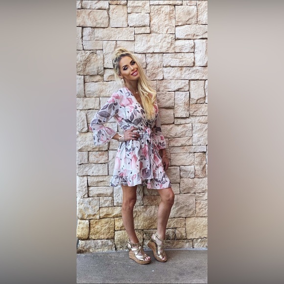 Co-Hosting A Posh Party - READ TO BE CONSIDERED FOR A HOST PICK! - Picture 3 of 16